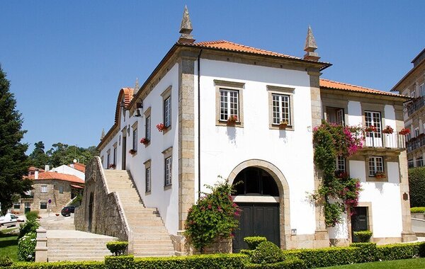 Fotografia dos Paços do Concelho de Ponte de Lima